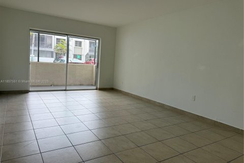 Condominio en venta en Miami, Florida, 1 dormitorio, 79.34 m2 № 1888956 - foto 13