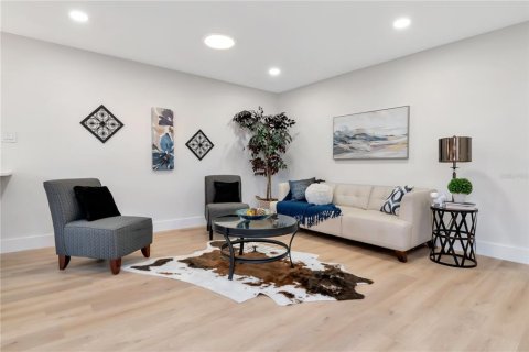 Casa en venta en Saint Petersburg, Florida, 3 dormitorios, 178.19 m2 № 1914779 - foto 6