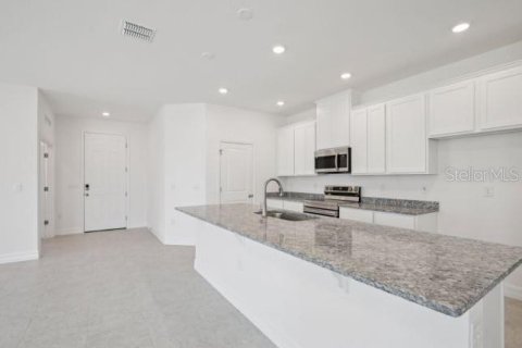 House in Punta Gorda, Florida 3 bedrooms, 191.94 sq.m. № 2342761 - photo 3