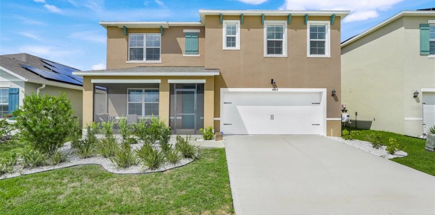 House in Haines City, Florida 5 bedrooms, 250.46 sq.m. № 1879443