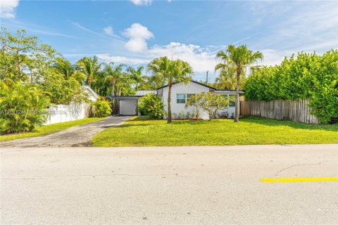 Casa en venta en Fort Lauderdale, Florida, 3 dormitorios № 2185578 - foto 7