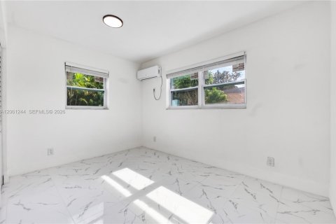 Casa en venta en Fort Lauderdale, Florida, 3 dormitorios № 2185578 - foto 19