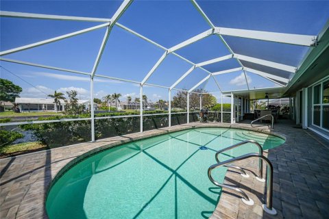 Villa ou maison à vendre à Punta Gorda, Floride: 3 chambres, 214.05 m2 № 1624672 - photo 30