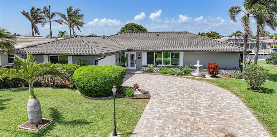 Villa ou maison à Punta Gorda, Floride 3 chambres, 214.05 m2 № 1624672