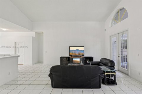 Villa ou maison à vendre à Pembroke Pines, Floride: 3 chambres, 200.11 m2 № 1994768 - photo 28