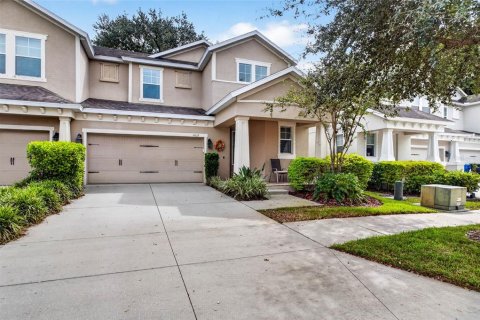 Townhouse in Tampa, Florida 4 bedrooms, 226.03 sq.m. № 2384104 - photo 2