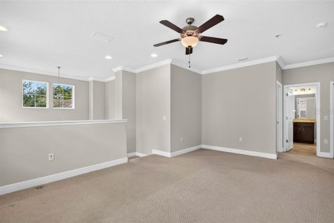 Townhouse in Tampa, Florida 4 bedrooms, 226.03 sq.m. № 2384104 - photo 15