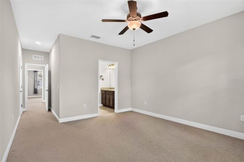 Townhouse in Tampa, Florida 4 bedrooms, 226.03 sq.m. № 2384104 - photo 19