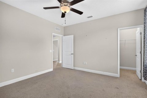 Townhouse in Tampa, Florida 4 bedrooms, 226.03 sq.m. № 2384104 - photo 23