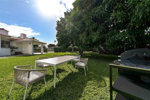 Villa ou maison à louer à Miami, Floride: 3 chambres, 176.24 m2 № 2169636 - photo 21