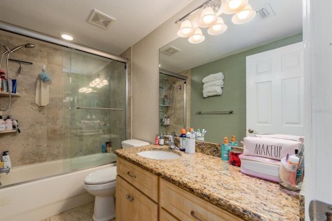 Condo in Clearwater, Florida, 2 bedrooms № 2369536 - photo 20