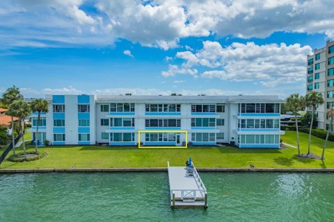 Condo in Clearwater, Florida, 2 bedrooms № 2369536 - photo 26