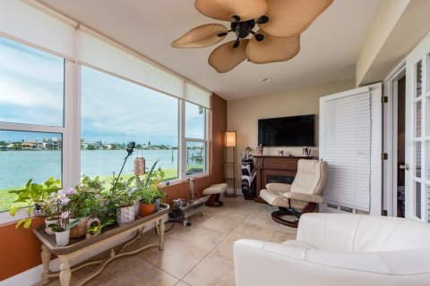 Condo in Clearwater, Florida, 2 bedrooms № 2369536 - photo 7