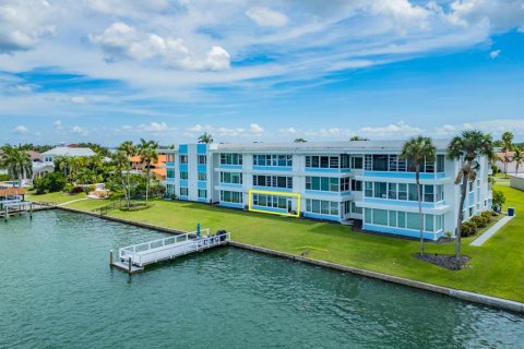 Condo in Clearwater, Florida, 2 bedrooms  № 2369536
