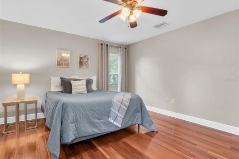 House in Tampa, Florida 3 bedrooms, 125.33 sq.m. № 1782487 - photo 14