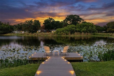 Casa en Orlando, Florida 4 dormitorios, 194.17 m2 № 2132310