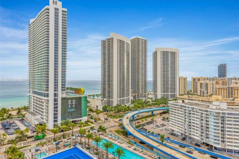 Hotel en venta en Hollywood, Florida, 2 dormitorios, 99.87 m2 № 1702966 - foto 5