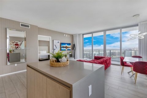 Hotel en venta en Hollywood, Florida, 2 dormitorios, 99.87 m2 № 1702966 - foto 10