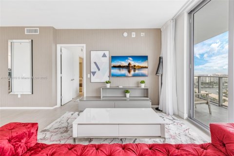 Hotel en venta en Hollywood, Florida, 2 dormitorios, 99.87 m2 № 1702966 - foto 12