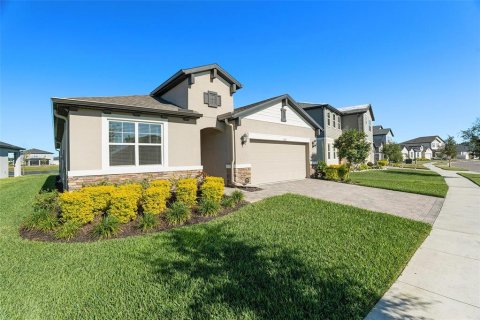 House in Wesley Chapel, Florida 4 bedrooms, 203.64 sq.m. № 1556086 - photo 4