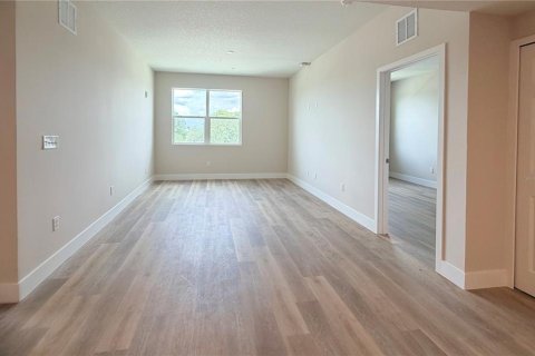 Condo in Orlando, Florida, 3 bedrooms  № 2283750 - photo 9
