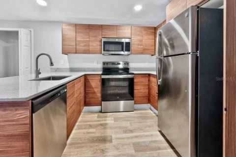 Condo in Orlando, Florida, 3 bedrooms  № 2283750 - photo 5