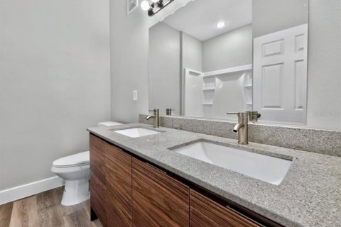 Condo in Orlando, Florida, 3 bedrooms  № 2283750 - photo 13