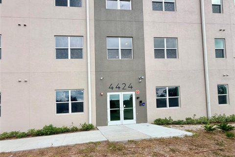 Condo in Orlando, Florida, 3 bedrooms  № 2283750 - photo 2