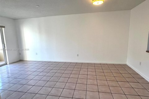 Copropriété à louer à Miami, Floride: 1 chambre, 66.15 m2 № 2025749 - photo 28