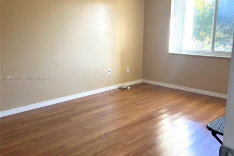 Copropriété à louer à Miami, Floride: 1 chambre, 66.15 m2 № 2025749 - photo 25