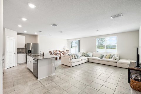 House in Spring Hill, Florida 4 bedrooms, 170.94 sq.m. № 1765697 - photo 8