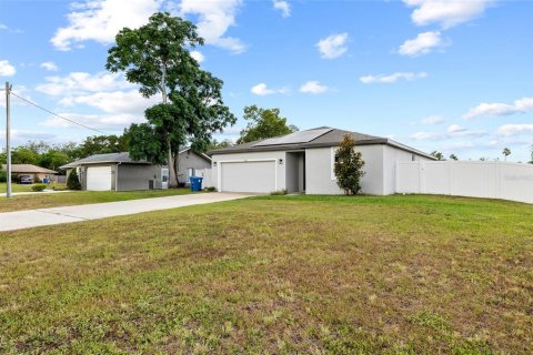 House in Spring Hill, Florida 4 bedrooms, 170.94 sq.m. № 1765697 - photo 3