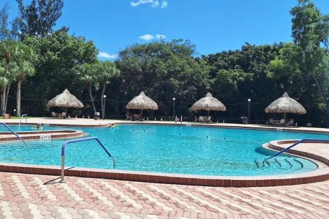 Copropriété à vendre à Margate, Floride: 2 chambres, 89 m2 № 2081857 - photo 15