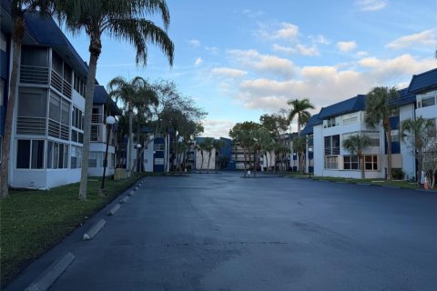 Copropriété à vendre à Margate, Floride: 2 chambres, 89 m2 № 2081857 - photo 12