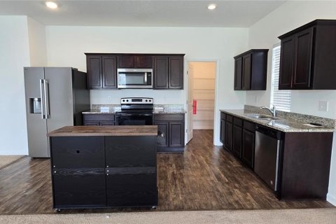 House in Mascotte, Florida 3 bedrooms, 152.45 sq.m. № 2216398 - photo 15