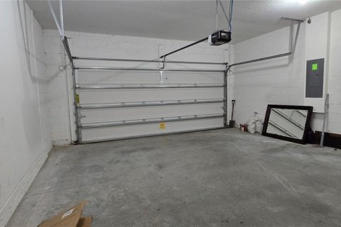 House in Mascotte, Florida 3 bedrooms, 152.45 sq.m. № 2216398 - photo 11