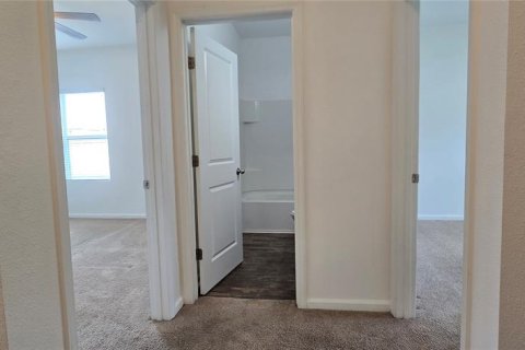 House in Mascotte, Florida 3 bedrooms, 152.45 sq.m. № 2216398 - photo 4
