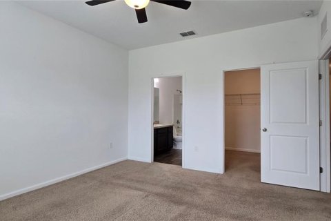 House in Mascotte, Florida 3 bedrooms, 152.45 sq.m. № 2216398 - photo 19