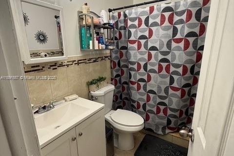 Villa ou maison à vendre à Hialeah, Floride: 4 chambres, 210.52 m2 № 1944762 - photo 19
