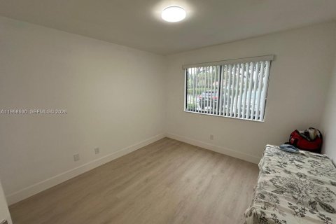 Condo in Coral Springs, Florida, 3 bedrooms № 2020822 - photo 7