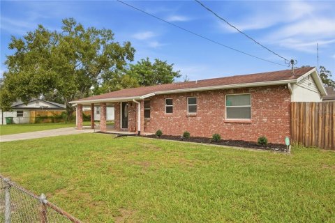 Villa ou maison à louer à Tampa, Floride: 3 chambres, 95.32 m2 № 2389314 - photo 3