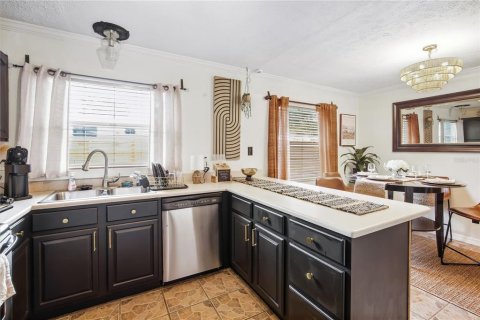 Villa ou maison à louer à Tampa, Floride: 3 chambres, 95.32 m2 № 2389314 - photo 11