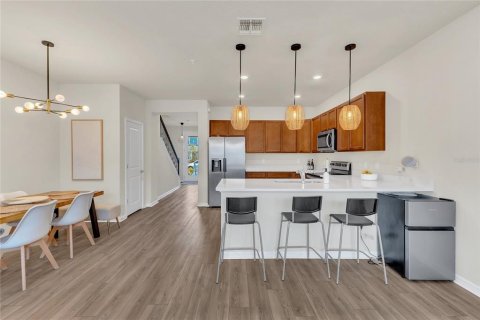 Townhouse in Orlando, Florida 4 bedrooms, 168.06 sq.m. № 1806530 - photo 4
