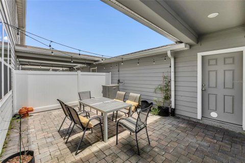 Townhouse in Orlando, Florida 4 bedrooms, 168.06 sq.m. № 1806530 - photo 20
