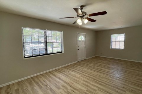 Villa ou maison à louer à Lantana, Floride: 3 chambres, 117.06 m2 № 2383002 - photo 13