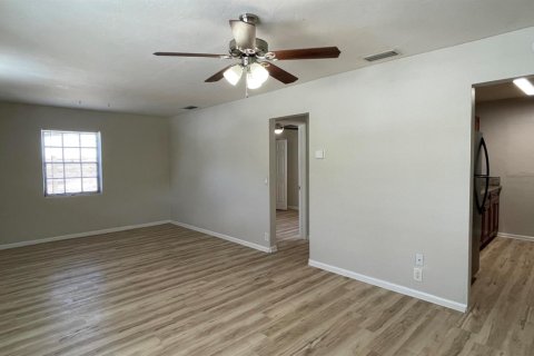 Villa ou maison à louer à Lantana, Floride: 3 chambres, 117.06 m2 № 2383002 - photo 10