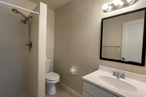 Villa ou maison à louer à Lantana, Floride: 3 chambres, 117.06 m2 № 2383002 - photo 9