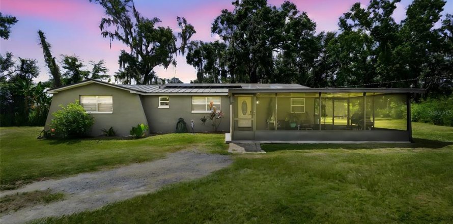 House in Plant City, Florida 3 bedrooms, 121.14 sq.m. № 1827952