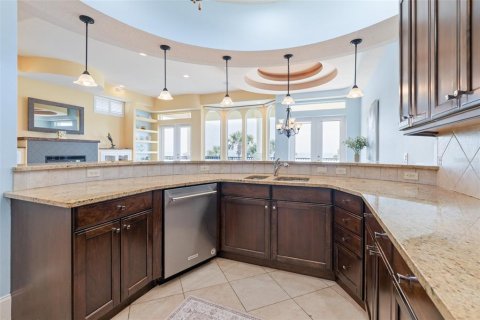 House in Palm Coast, Florida 4 bedrooms, 401.99 sq.m. № 2232215 - photo 18