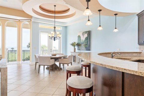 House in Palm Coast, Florida 4 bedrooms, 401.99 sq.m. № 2232215 - photo 8